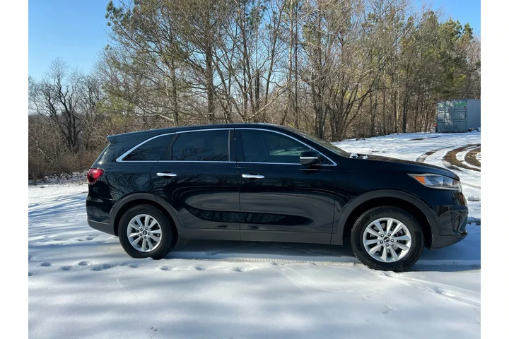 2019 Sorento image 6