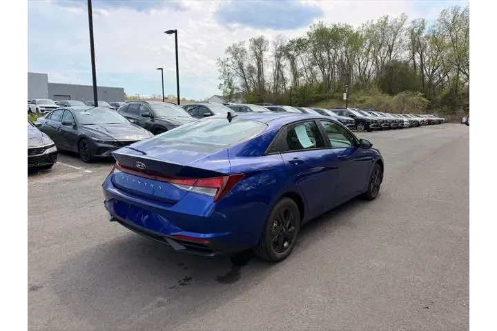 $20900 : Hyundai ELANTRA 2023 SEL 4dr image 3
