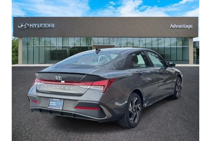 $22990 : Hyundai ELANTRA 2025 SEL Spo image 5
