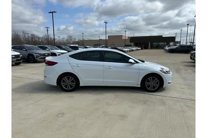 $12795 : Hyundai ELANTRA 2018 Value E image 4