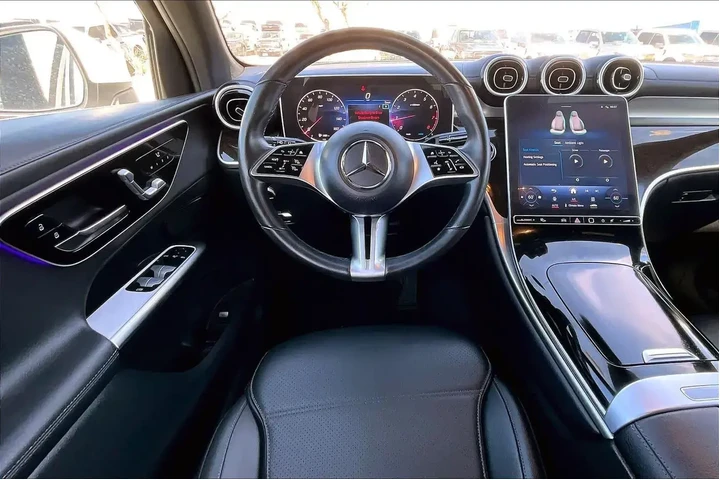 $32079 : Mercedes-Benz GLC 2024 GLC 3 image 6
