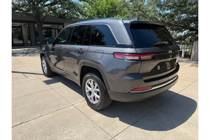$24480 : Jeep Grand Cherokee 2022 4x2 image 2