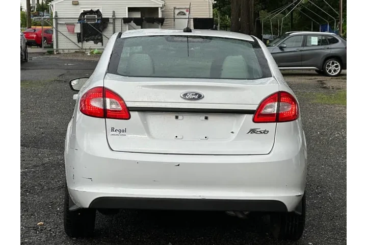 $6990 : 2013 Fiesta S image 7