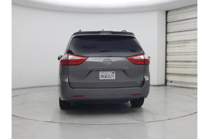 $26998 : Toyota Sienna 2018 LE 7-Pass image 6