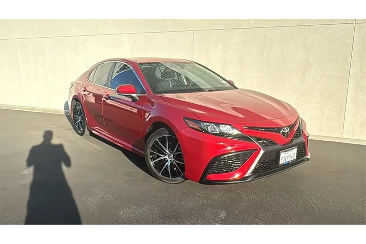 $29855 : Toyota Camry 2023 SE 4dr Sed image 1