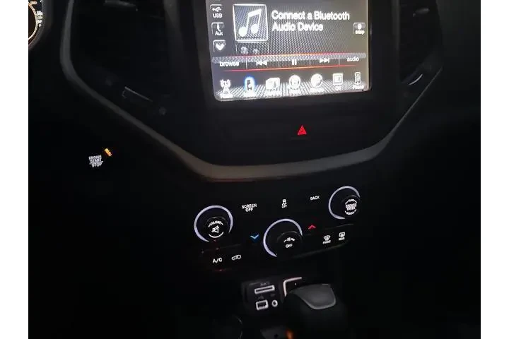 $14919 : Jeep Cherokee 2018 4x4 Latit image 9