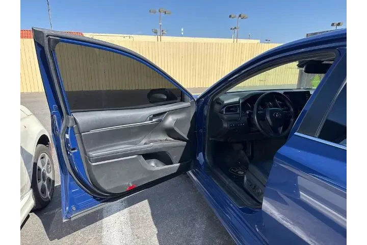 $27298 : Toyota Camry 2023 AWD SE 4dr image 6