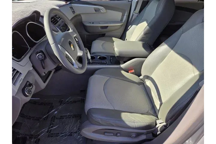 $16991 : Chevrolet Traverse 2011 LT 4 image 10