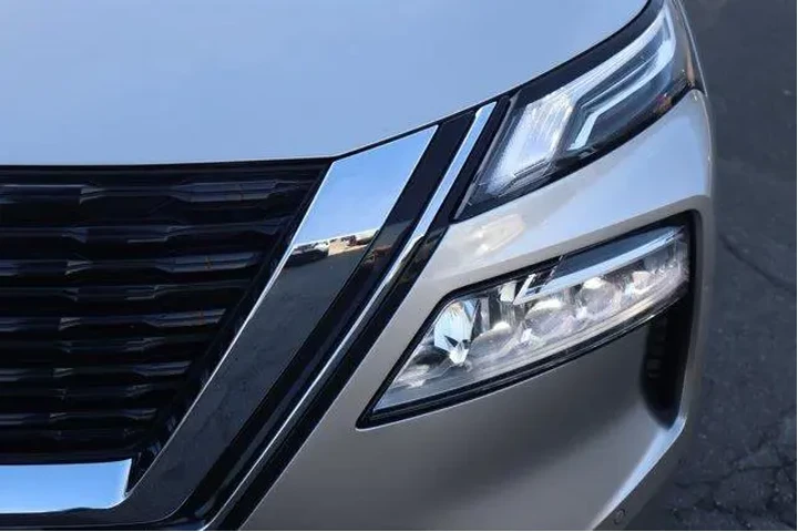 $25117 : Nissan Rogue 2023 AWD Platin image 10