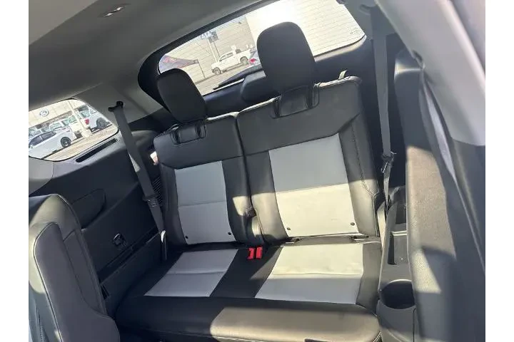 $35990 : Ford Explorer 2023 AWD XLT 4 image 8