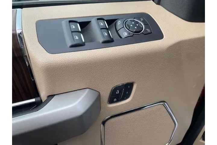 $19992 : Ford F-150 2016 4x2 Lariat 4 image 7