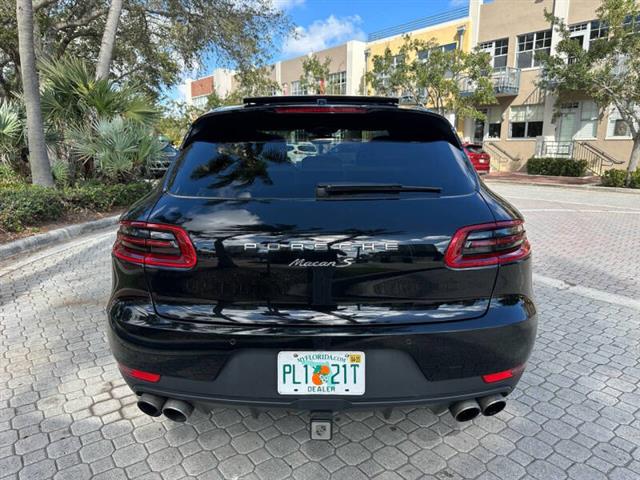 $17995 : 2017 Macan S image 8