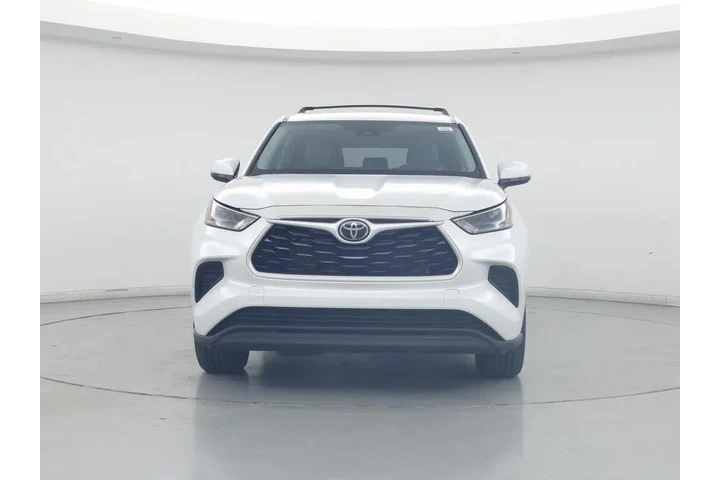 $31998 : Toyota Highlander 2023 L 4dr image 5