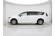 $21998 : Chrysler Voyager 2023 LX 4dr thumbnail