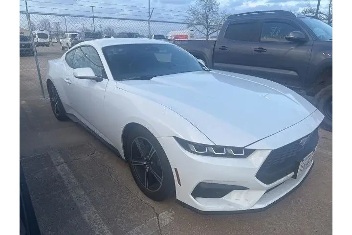 $28995 : Ford Mustang 2024 EcoBoost 2 image 8