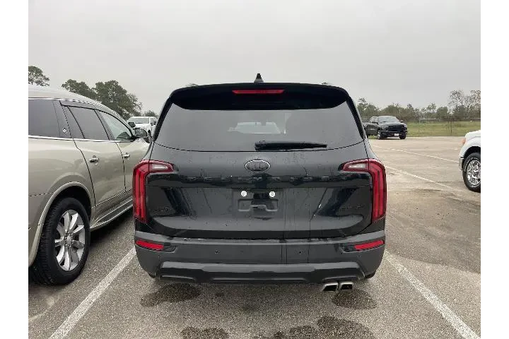 $24481 : Kia Telluride 2021 AWD EX 4d image 3