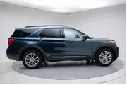 $27385 : Ford Explorer 2022 AWD XLT 4 thumbnail