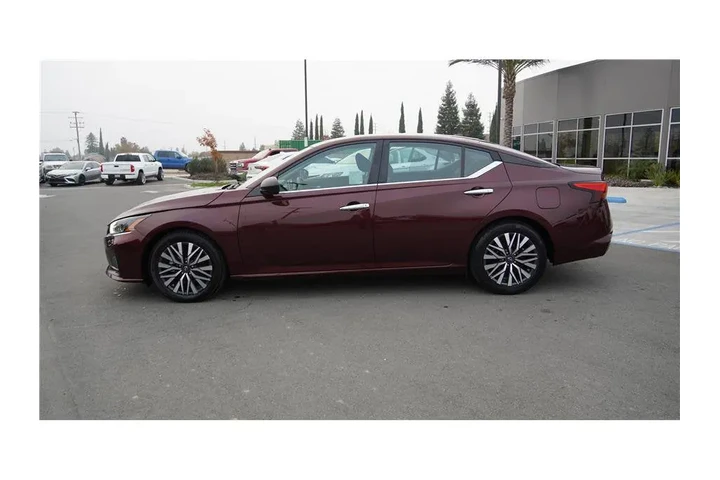 $20984 : 2024 Altima 2.5 SV image 9