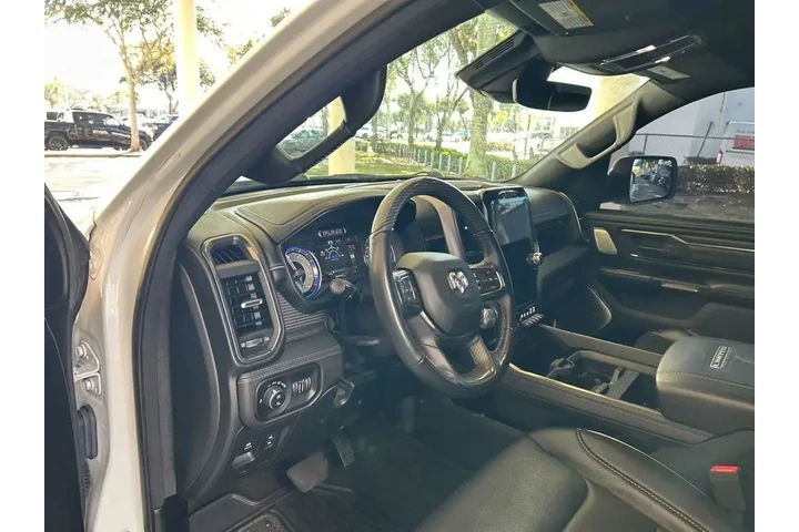 $33521 : Ram 1500 2020 4x2 Limited 4d image 6