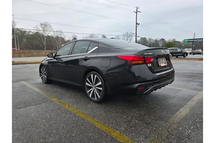 $16023 : Nissan Altima 2021 2.5 SR 4d image 3