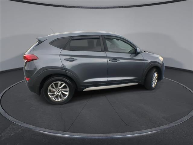 $14900 : PRE-OWNED 2017 HYUNDAI TUCSON image 9