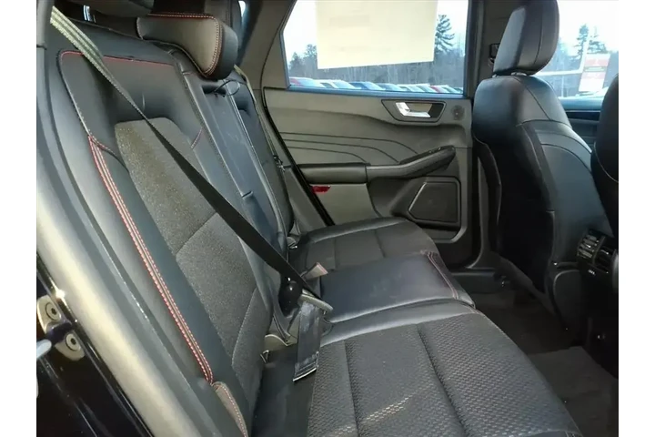 $30300 : Ford Escape 2024 AWD ST-Line image 8