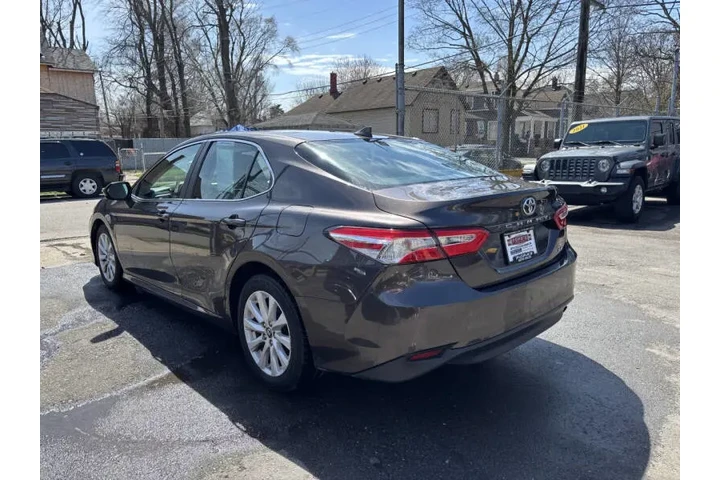 $18995 : 2019 Camry LE image 6