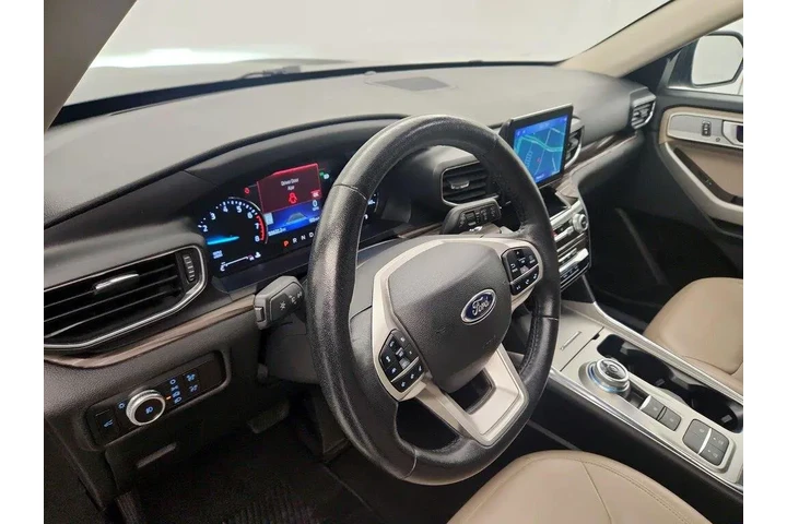 $27998 : Ford Explorer 2023 Limited 4 image 9