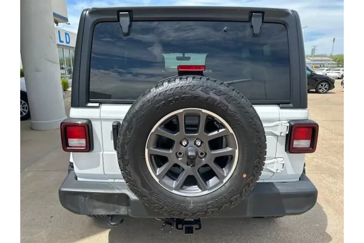 $27729 : Jeep Wrangler Unlimited 2021 image 8