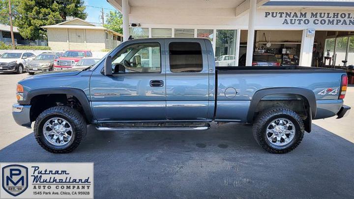 2006 GMC Sierra 2500HD SLT 4WD image 5