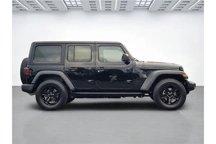 $31694 : Jeep Wrangler Unlimited 2021 image 4
