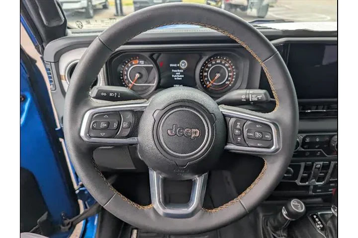 $39991 : Jeep Wrangler 2024 4x4 Sahar image 7