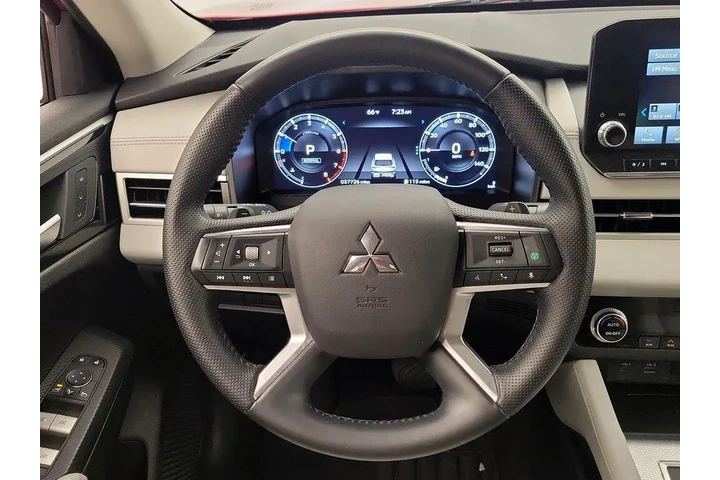 $24998 : Mitsubishi Outlander 2024 SE image 10