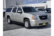 $16992 : GMC Yukon XL 2014 4x2 SLT 4d thumbnail