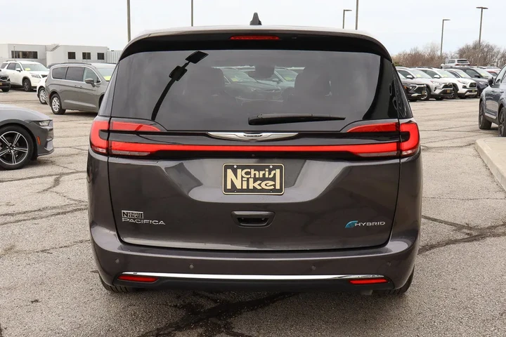 $31587 : 2023 Pacifica Hybrid Limited image 5