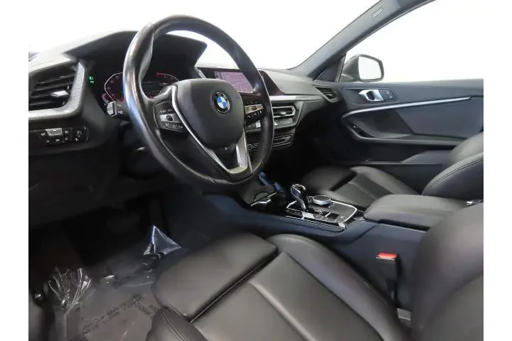 $28640 : BMW 2 Series 2024 AWD 228i x image 4