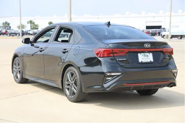 $11827 : Kia Forte 2020 GT Line 4dr S image 6