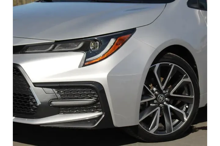 $17762 : Toyota Corolla 2021 SE 4dr S image 2