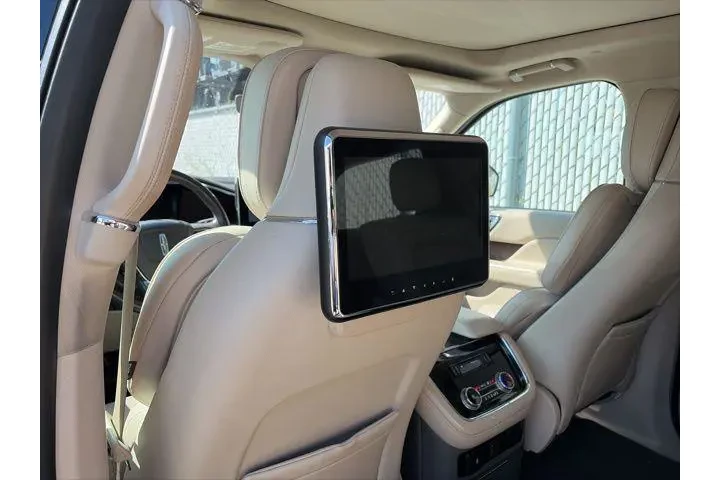 $34900 : Lincoln Navigator 2019 4x4 R image 9