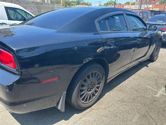 $12995 : Used 2014 Charger 4dr Sdn Pol image 4