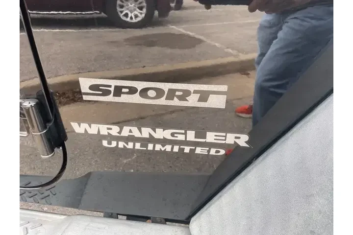$17900 : Jeep Wrangler Unlimited 2016 image 6