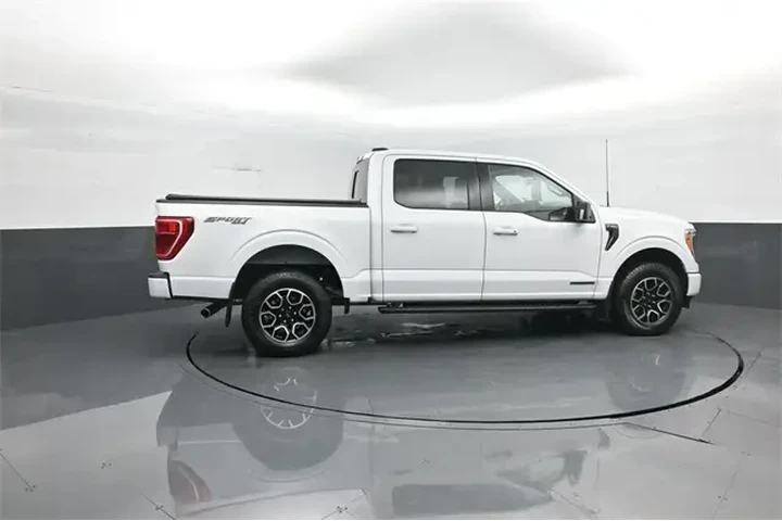 $39970 : Ford F-150 2023 4x4 XLT 4dr image 8