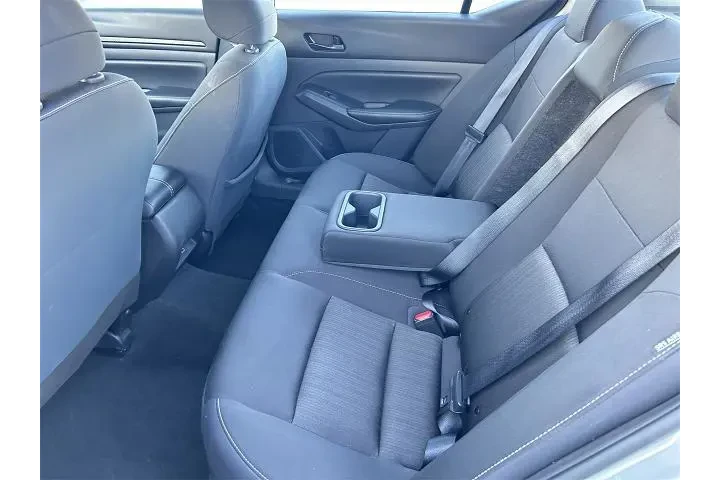 $17997 : Nissan Altima 2024 2.5 SV 4d image 8