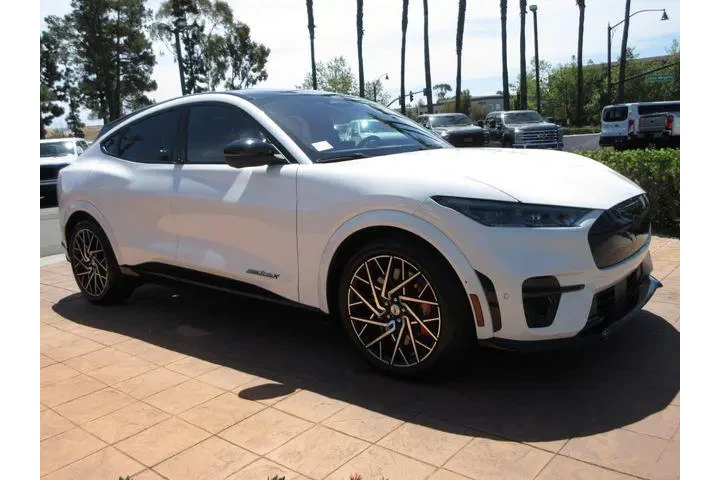 $33500 : Ford Mustang Mach-E 2022 AWD image 6