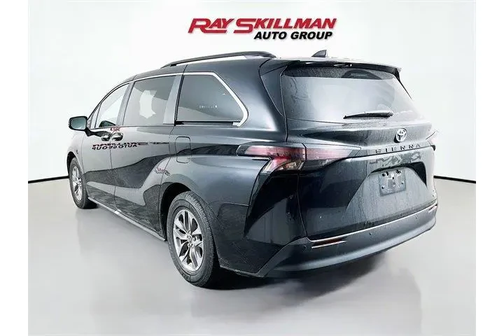 $36975 : Toyota Sienna 2024 XLE 8-Pas image 5