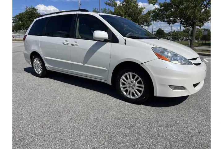 $8900 : 2008 Sienna XLE image 5