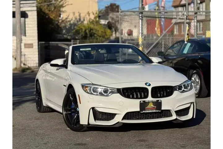 2017 BMW M42017 BMW M4 image 6