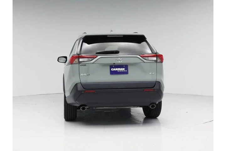 $29998 : Toyota RAV4 2020 XLE Premium image 6