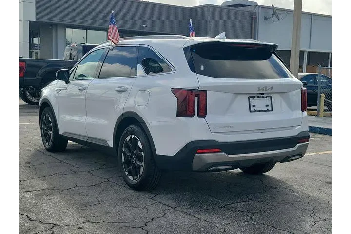 $22990 : Kia Sorento 2024 S 4dr SUV image 3