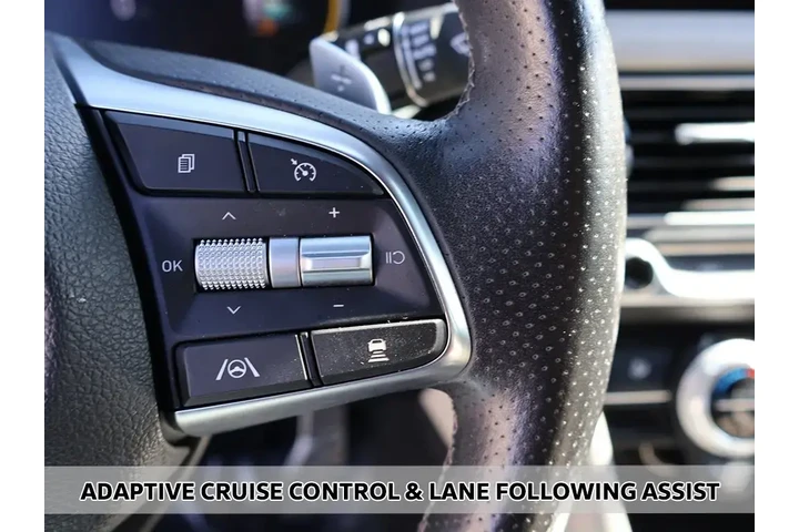 $31995 : Genesis G70 2023 3.3T Standa image 6